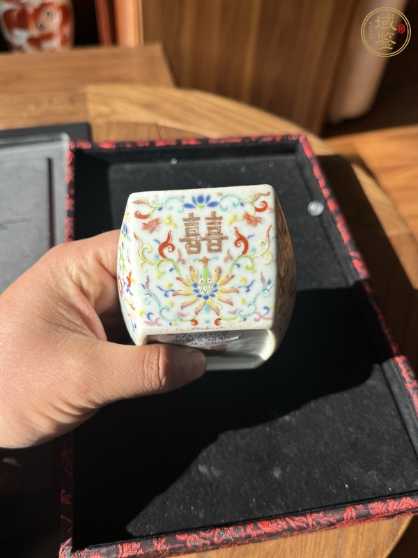 古玩陶瓷粉彩船型盤真品鑒賞圖