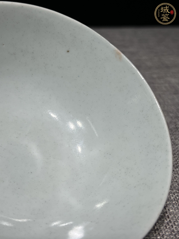 古玩陶瓷青花淡描花卉紋碗,疑似后加彩真品鑒賞圖