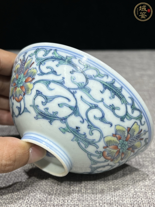 古玩陶瓷青花淡描花卉紋碗,疑似后加彩真品鑒賞圖