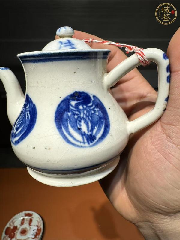 古玩陶瓷煨瓷青花團(tuán)鶴紋茶壺真品鑒賞圖