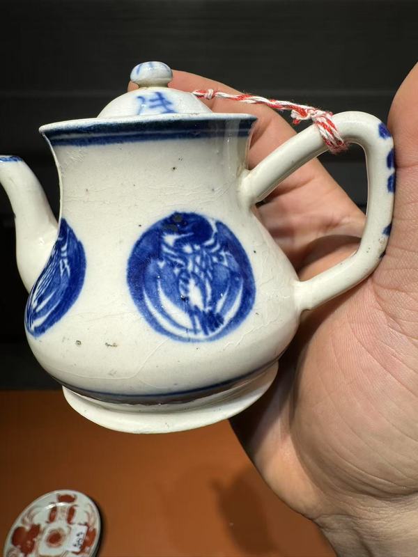 古玩陶瓷煨瓷青花團鶴紋茶壺拍賣，當(dāng)前價格860元