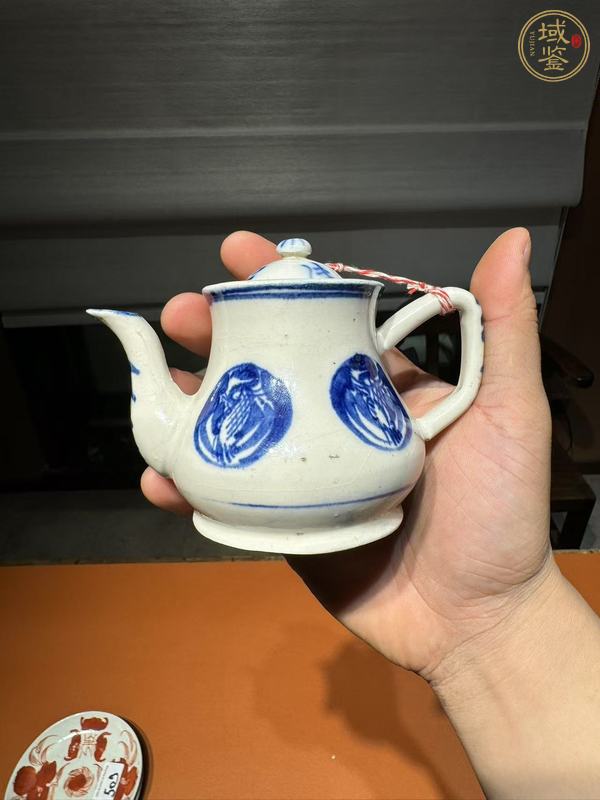 古玩陶瓷煨瓷青花團(tuán)鶴紋茶壺真品鑒賞圖