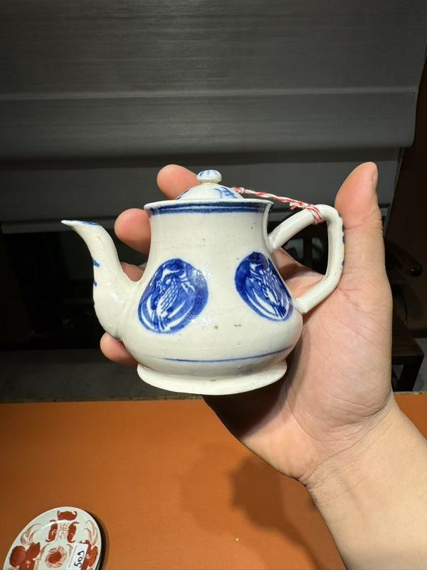 古玩陶瓷煨瓷青花團鶴紋茶壺拍賣，當(dāng)前價格860元