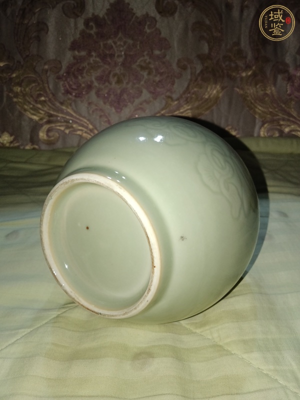 古玩豆青釉天球瓶真品鑒賞圖