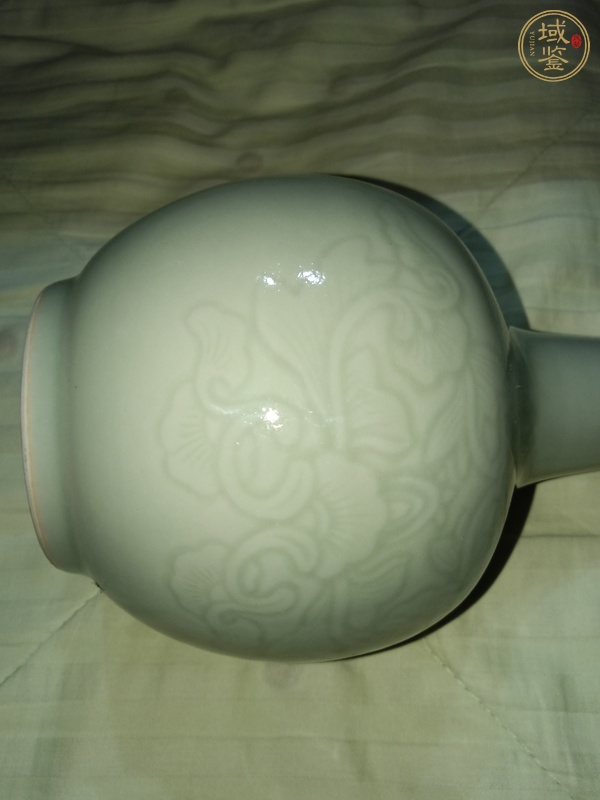 古玩陶瓷豆青釉天球瓶真品鑒賞圖