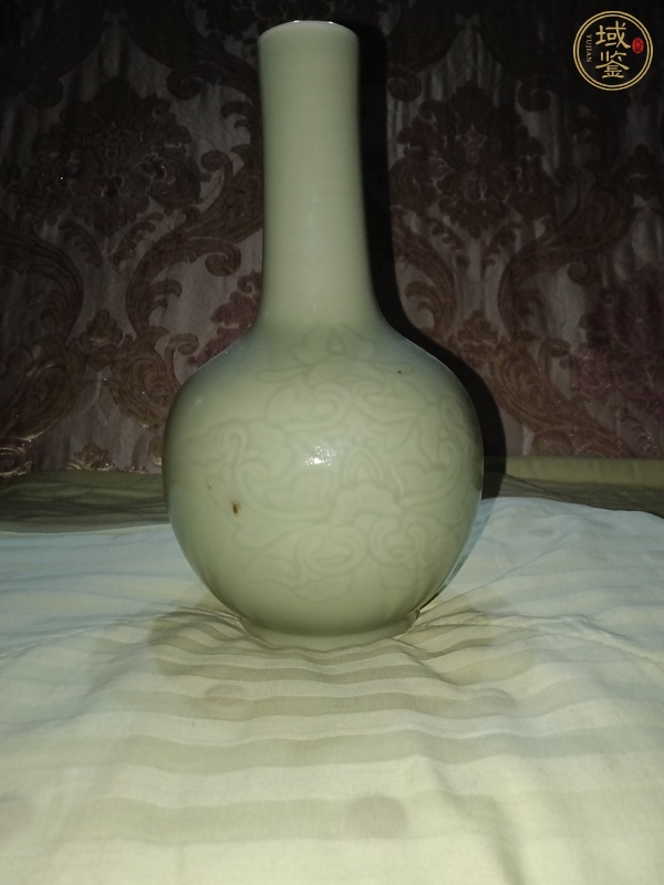 古玩陶瓷豆青釉天球瓶真品鑒賞圖