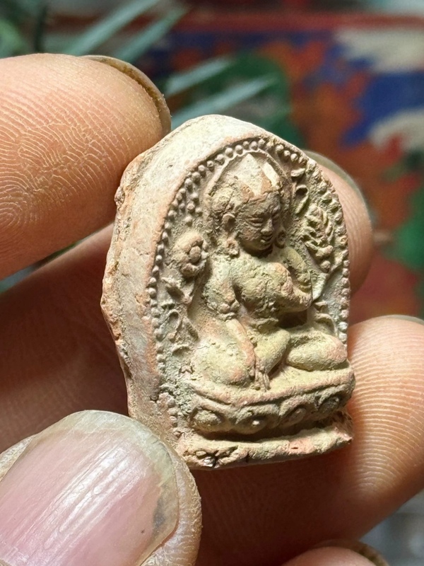 古玩雜項(xiàng)明中早.白度母擦擦(觀世音菩薩化身)拍賣，當(dāng)前價(jià)格0元