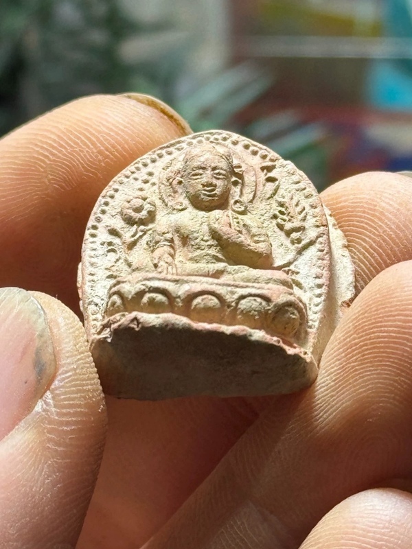 古玩雜項(xiàng)明中早.白度母擦擦(觀世音菩薩化身)拍賣，當(dāng)前價(jià)格0元