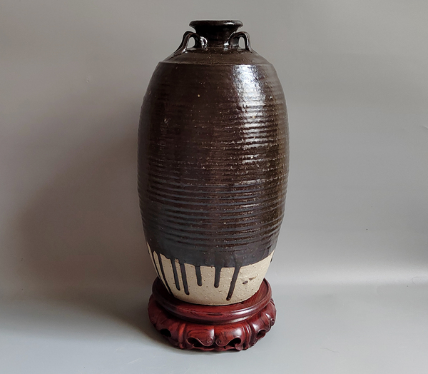 古玩陶瓷碩大的精品明代褐釉弦紋梅瓶31.5厘米拍賣(mài)，當(dāng)前價(jià)格0元