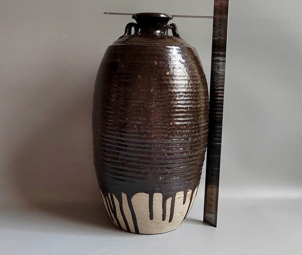 古玩陶瓷碩大的精品明代褐釉弦紋梅瓶31.5厘米拍賣(mài)，當(dāng)前價(jià)格0元