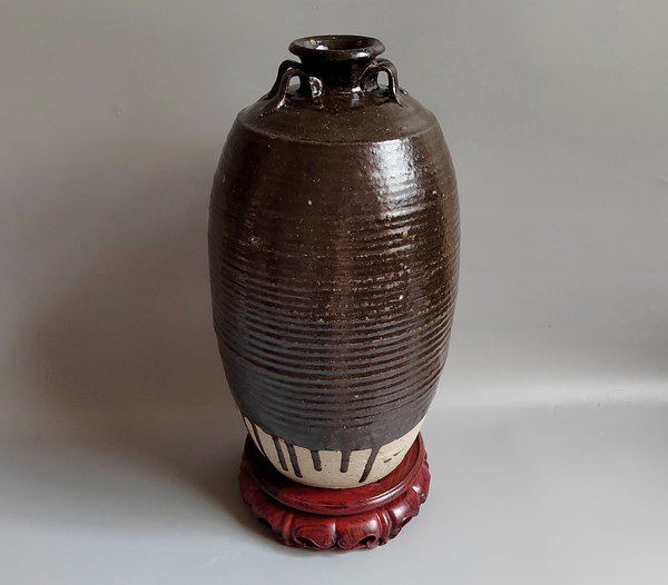 古玩陶瓷碩大的精品明代褐釉弦紋梅瓶31.5厘米拍賣(mài)，當(dāng)前價(jià)格0元