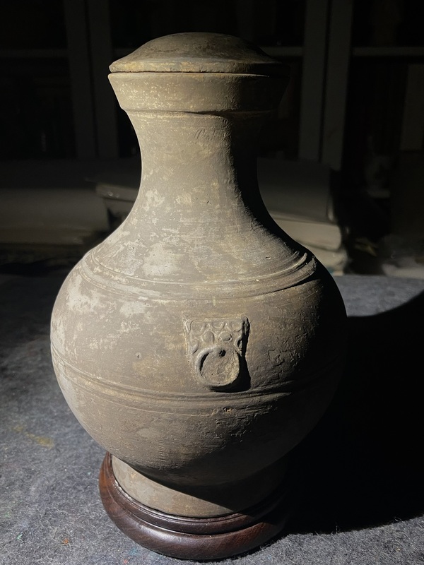 古玩陶瓷瓶拍賣(mài)，當(dāng)前價(jià)格820元