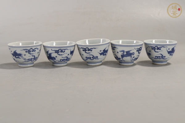 古玩陶瓷日本明治青花杯真品鑒賞圖