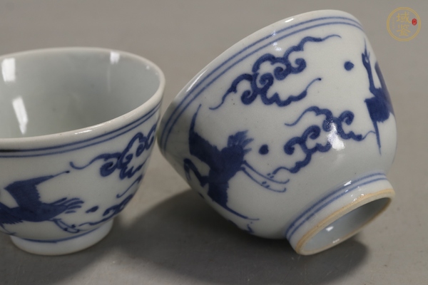 古玩陶瓷日本明治青花杯真品鑒賞圖