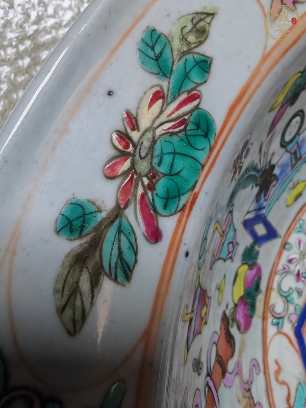 古玩陶瓷同治細路粉彩折沿盆真品鑒賞圖