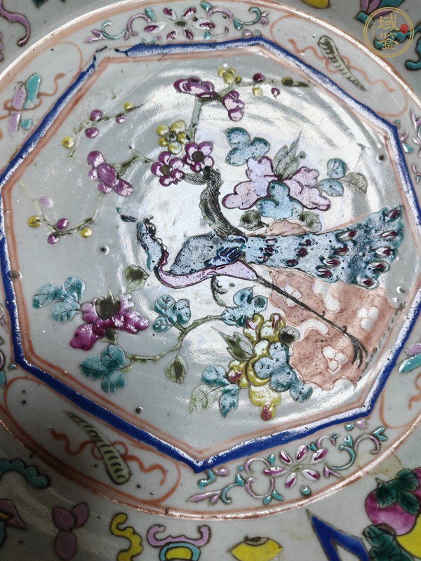 古玩陶瓷同治細路粉彩折沿盆真品鑒賞圖