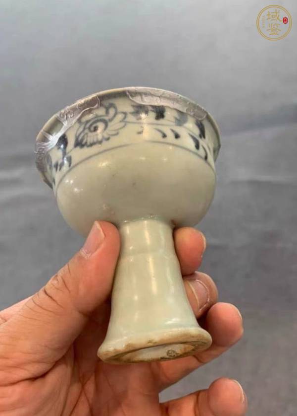 古玩陶瓷青花纏枝壽字高足杯真品鑒賞圖