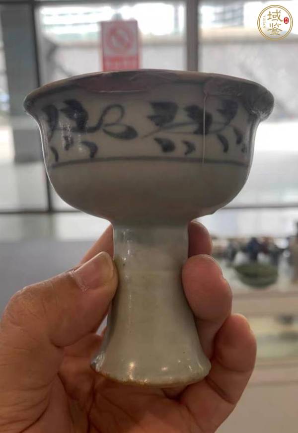 古玩陶瓷青花纏枝壽字高足杯真品鑒賞圖