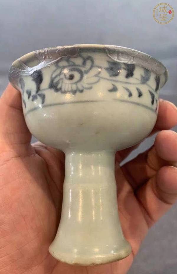 古玩陶瓷青花纏枝壽字高足杯真品鑒賞圖