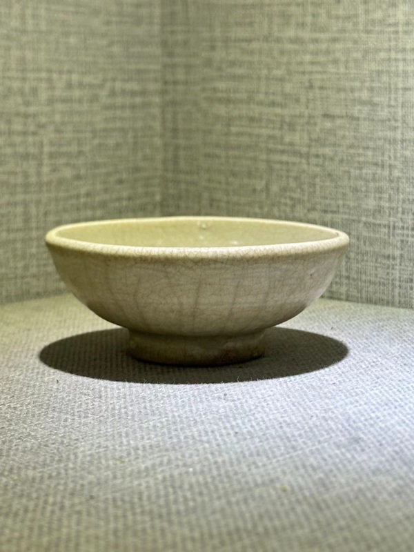 古玩轉賣元·哥釉茶盞拍賣，當前價格488元