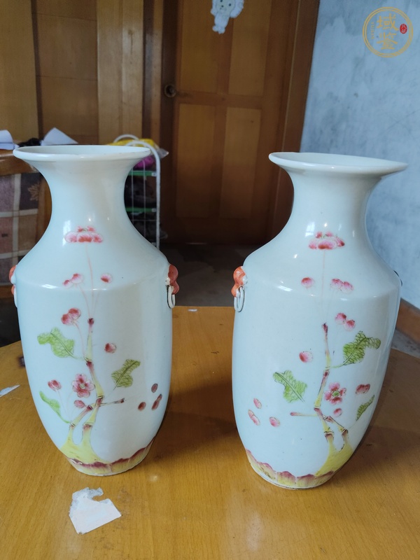 古玩陶瓷花卉紋粉彩瓶真品鑒賞圖