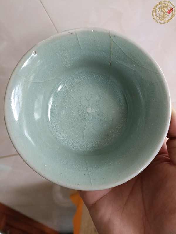 古玩陶瓷龍泉梅子青釉高足杯真品鑒賞圖