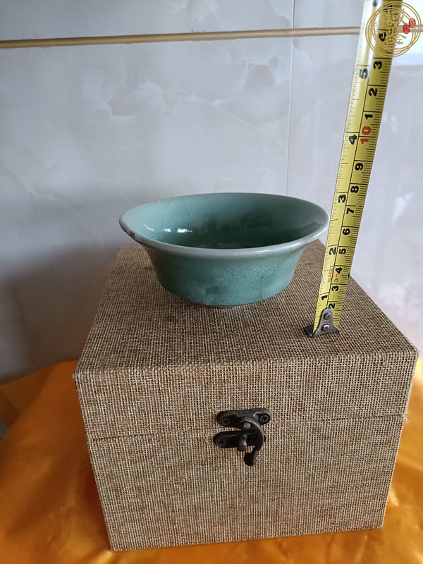 古玩陶瓷龍泉梅子青釉高足杯真品鑒賞圖