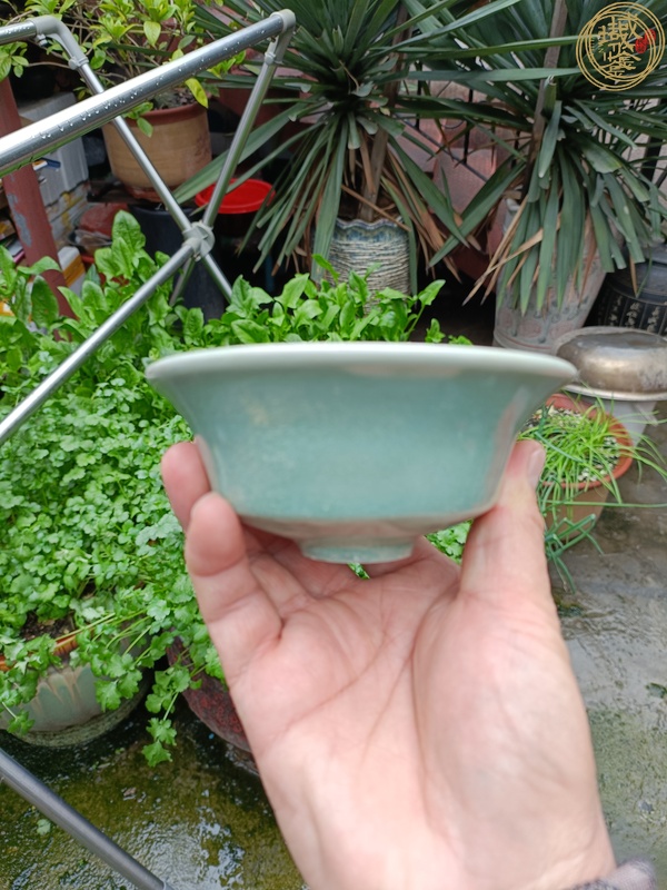 古玩陶瓷龍泉梅子青釉高足杯真品鑒賞圖