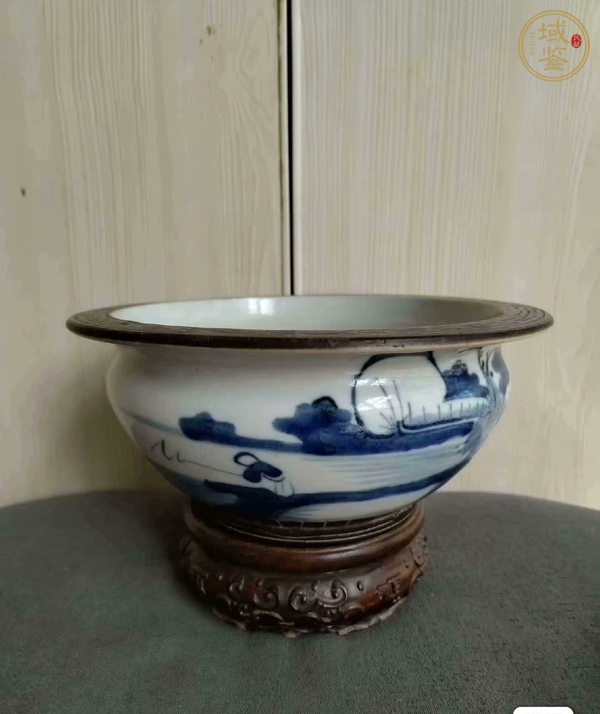 古玩陶瓷青花山水人物紋香爐真品鑒賞圖