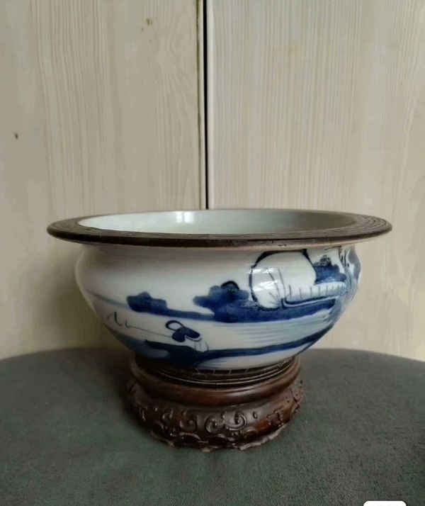 古玩陶瓷青花山水人物紋香爐拍賣，當(dāng)前價格2998元