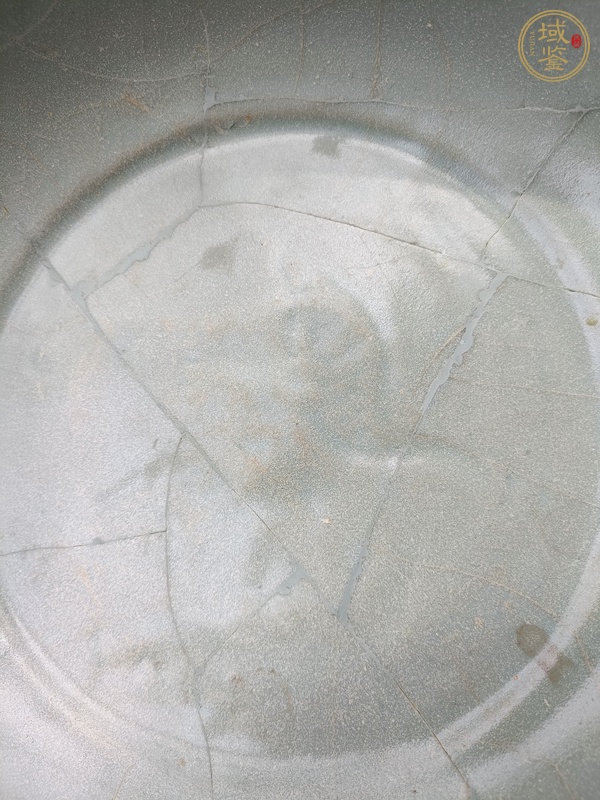 古玩陶瓷龍泉青瓷折沿盤真品鑒賞圖