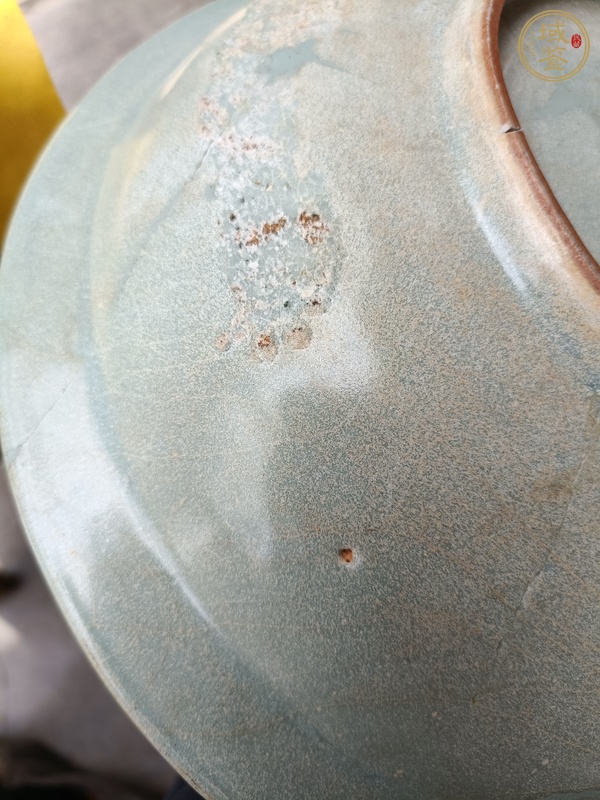 古玩陶瓷龍泉青瓷折沿盤真品鑒賞圖