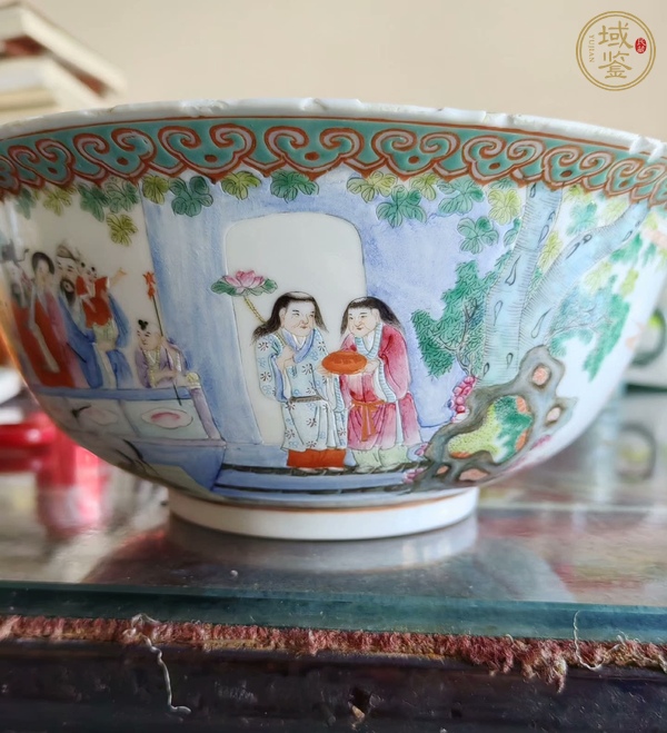 古玩陶瓷人物紋粉彩碗真品鑒賞圖