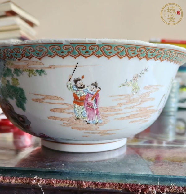 古玩人物紋粉彩碗真品鑒賞圖