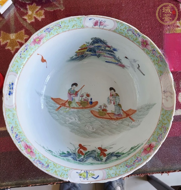 古玩陶瓷人物紋粉彩碗真品鑒賞圖