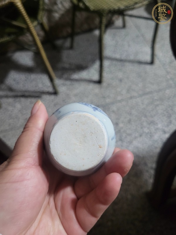 古玩陶瓷青花花卉紋罐真品鑒賞圖