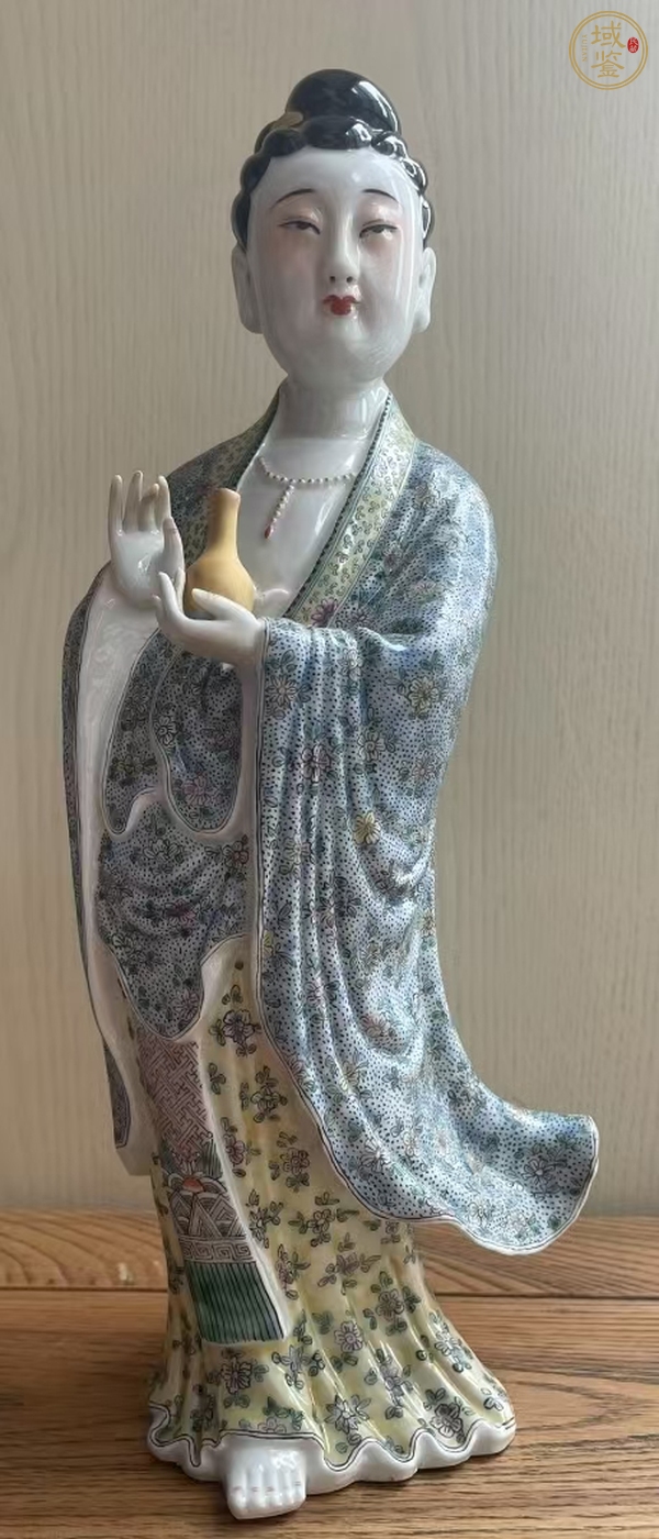 古玩陶瓷粉彩塑像真品鑒賞圖