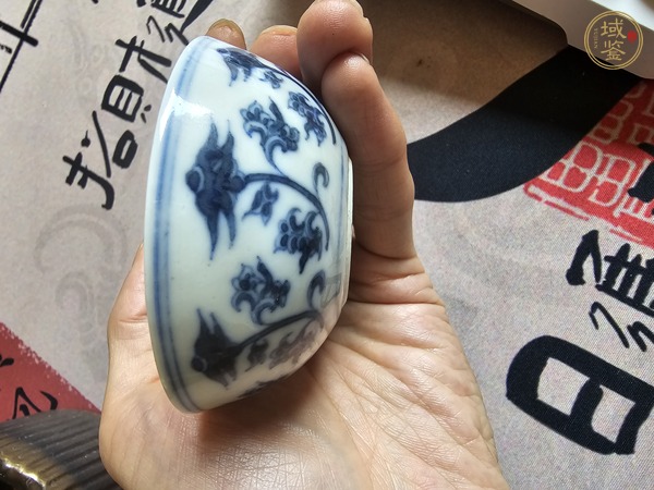 古玩陶瓷青花折枝蓮花杯真品鑒賞圖