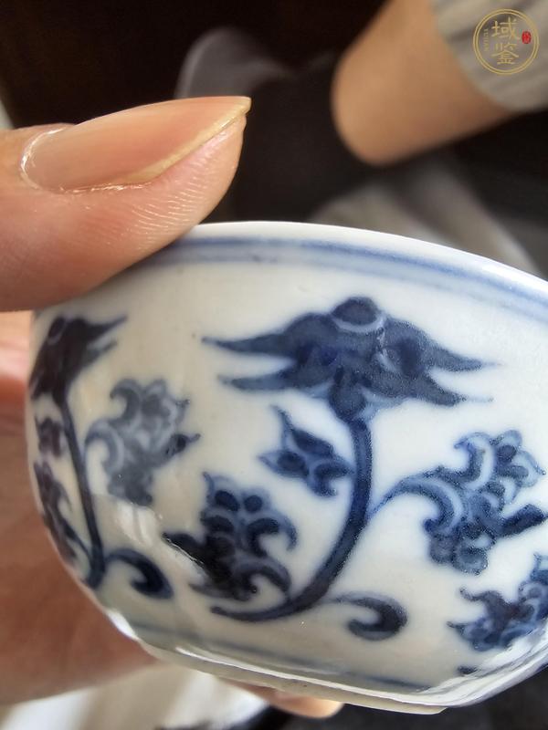 古玩陶瓷青花折枝蓮花杯真品鑒賞圖