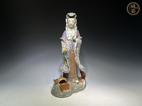 古玩民國·福建會(huì)館名家鄧昌榮造粉彩觀音獨(dú)占鰲頭塑像真品鑒賞圖