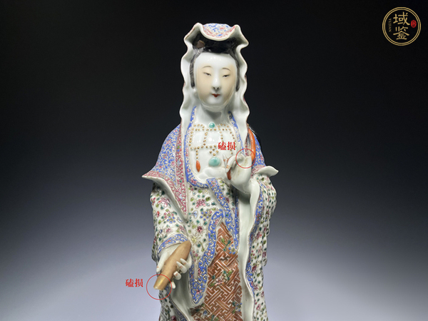古玩陶瓷民國·福建會館名家鄧昌榮造粉彩觀音獨(dú)占鰲頭塑像真品鑒賞圖