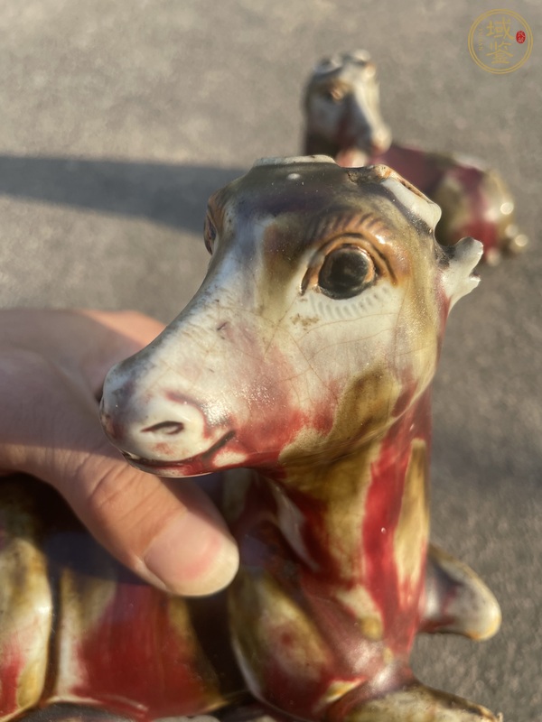古玩陶瓷紅釉動物塑像真品鑒賞圖