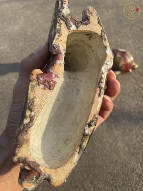 古玩陶瓷紅釉動物塑像真品鑒賞圖