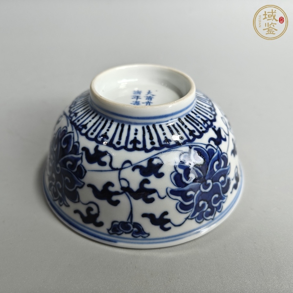 古玩陶瓷青花纏枝花卉碗真品鑒賞圖