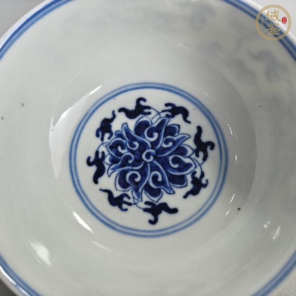 古玩陶瓷青花纏枝花卉碗真品鑒賞圖