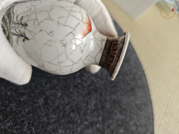 古玩陶瓷觀音瓶真品鑒賞圖