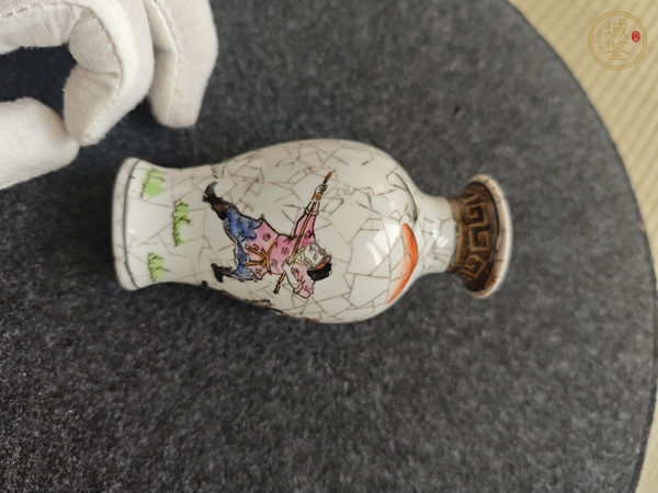 古玩陶瓷觀音瓶真品鑒賞圖