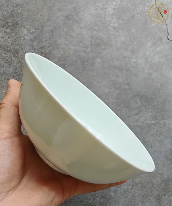 古玩陶瓷花卉紋碗真品鑒賞圖