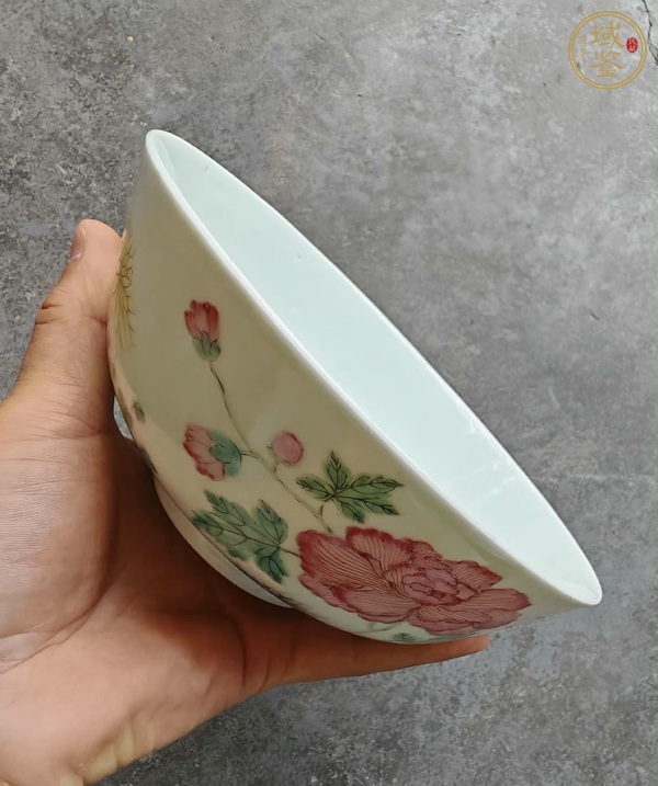 古玩陶瓷花卉紋碗真品鑒賞圖