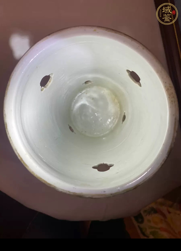 古玩陶瓷晚清淺降彩博古圖開窗帽筒真品鑒賞圖
